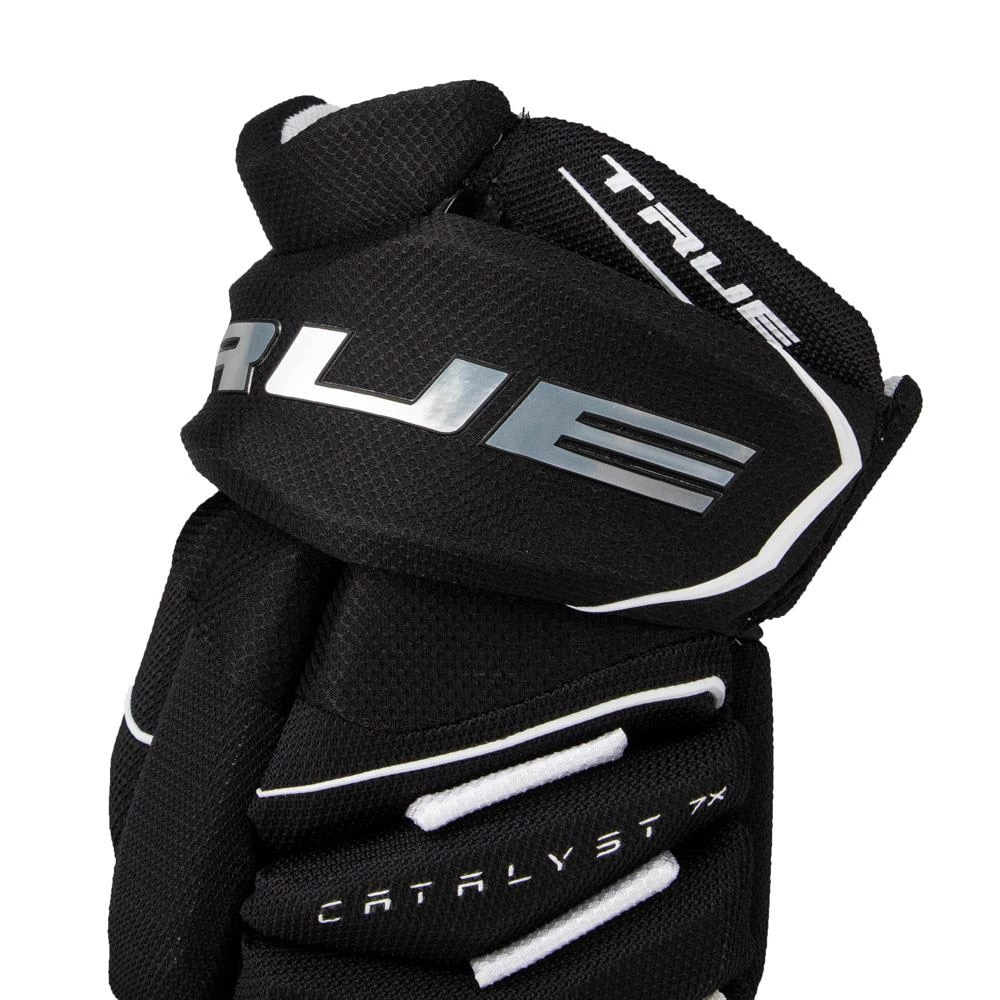 TRUE Catalyst 7X Hockey Gloves - Senior - Image 5