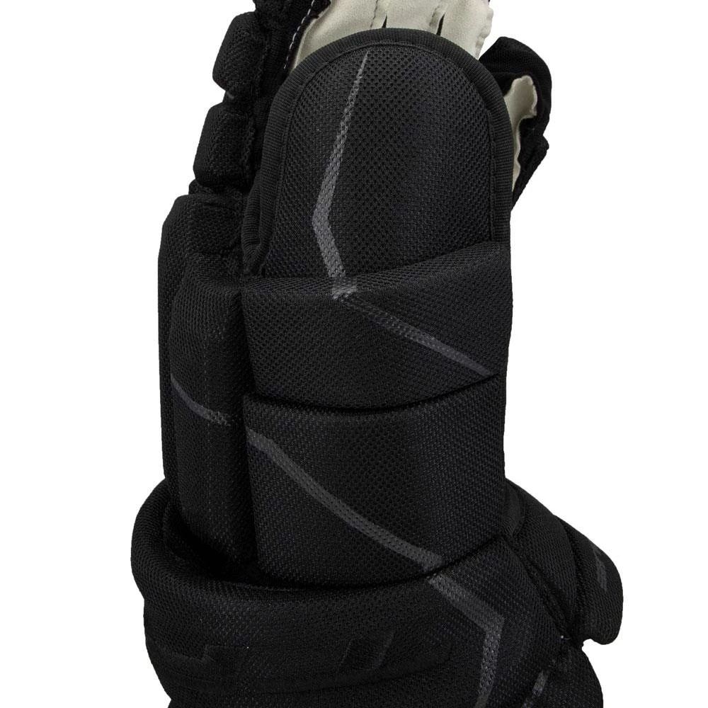 TRUE Catalyst Black Hockey Gloves - Junior - Image 4